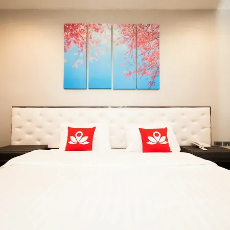 Zen Premium Sukhumvit 33 Hotel